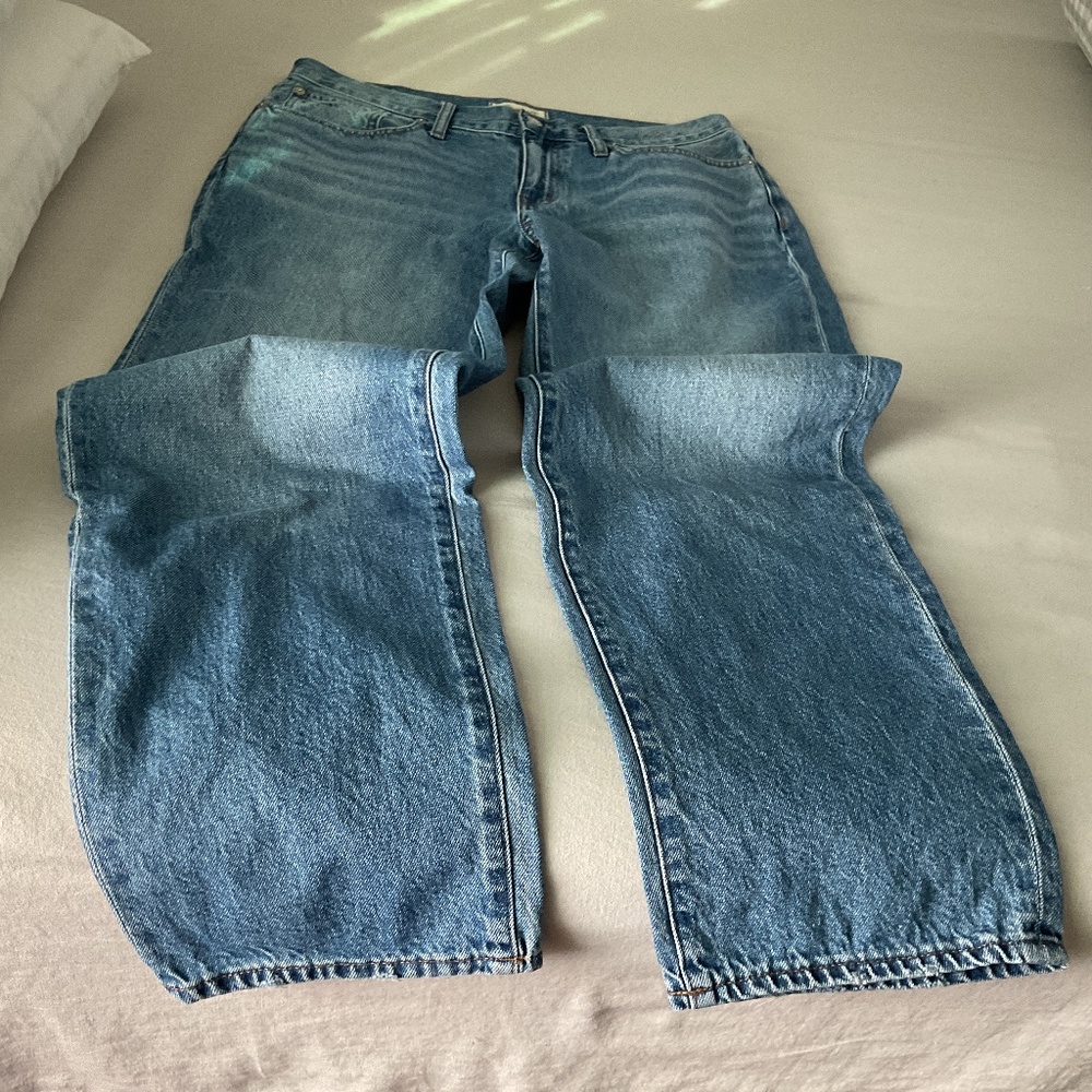 EUC Madewell Low Rise Baggy Straight Jeans Size 30
